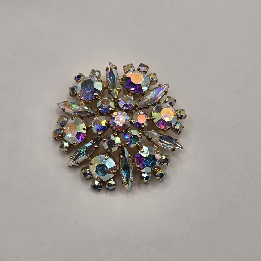 Vintage Sherman Aurora Borealis AB Swarovski Crystal Domed Brooch - Picture 2 of 8